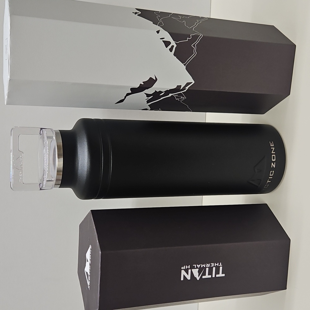 NWOT Arctic Zone Black Insulated Water Bottle